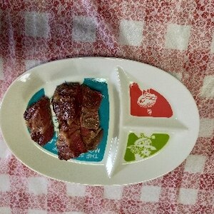 牛もも肉のステーキ